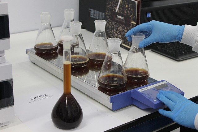 高效聚氨酯膠粘劑粘接力改善助劑，改善對(duì)油性或脫模劑殘留表面的潤(rùn)濕粘接